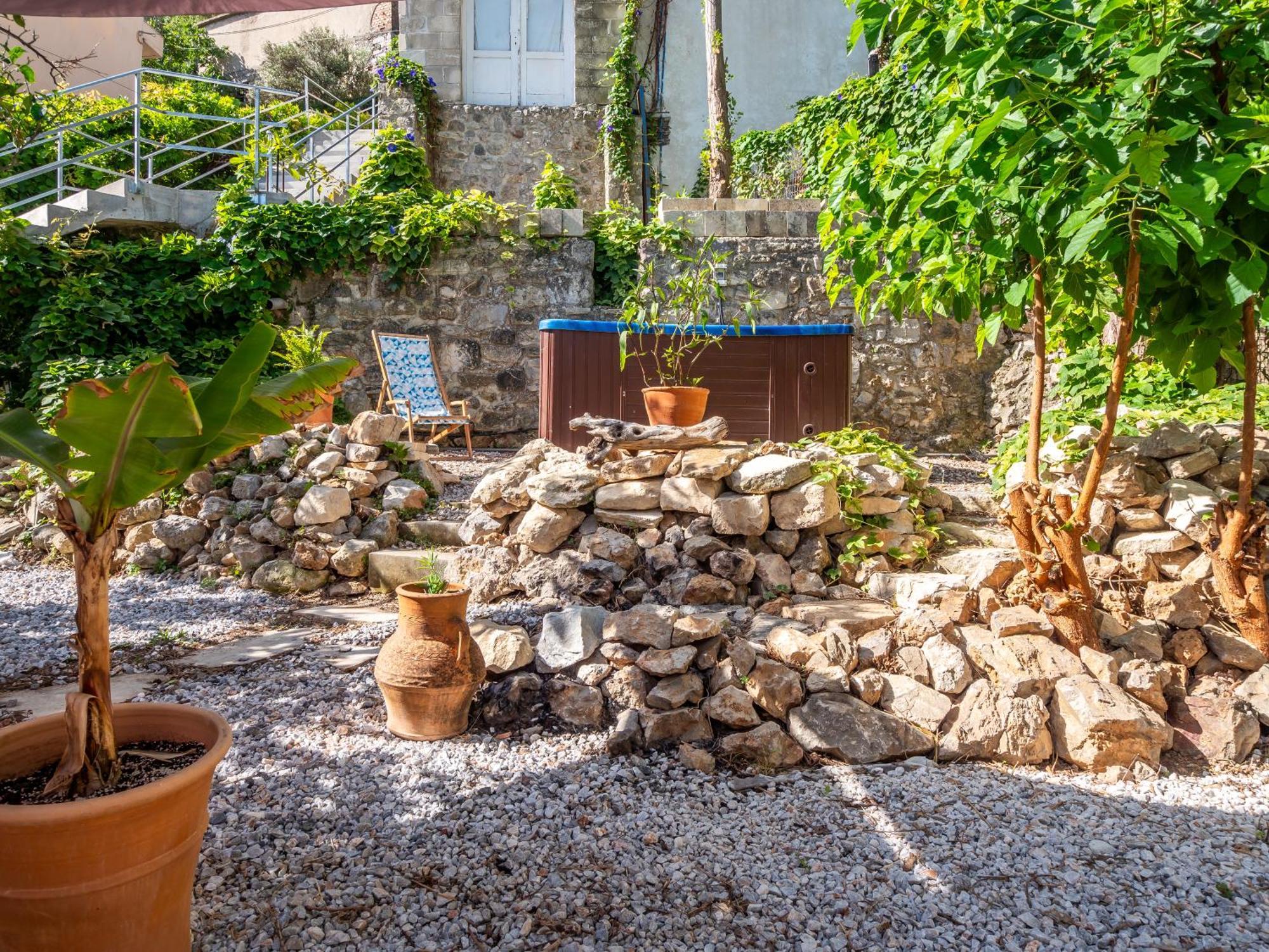 Lappa Apartments Aryiroúpolis エクステリア 写真